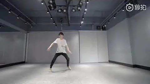 Put Your Head on My Shoulder Main Role LinYi dancing Seventeen Don't wanna cry - DayDayNews