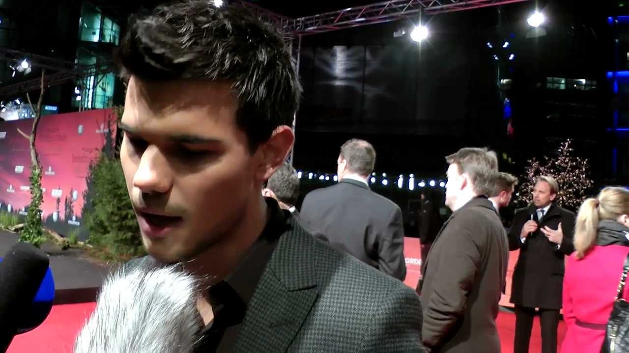 Twilight Roter Teppich Berlin 2011 Robert Pattinson Taylor