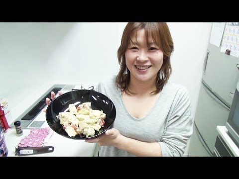 【Meg&#039;s Kitchen】鶏肉とアボカドのごまマヨ炒め