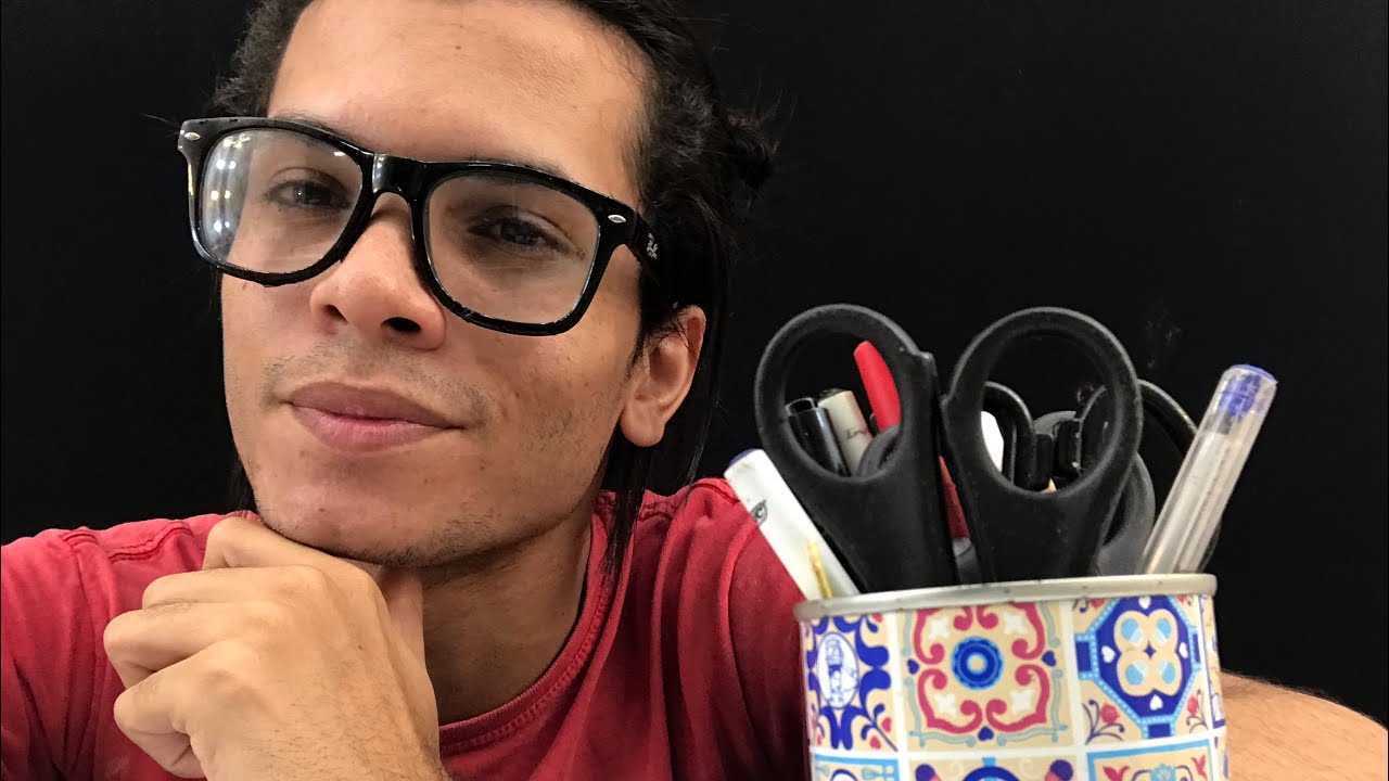 ASMR RECEPCIONISTA DE HOTEL