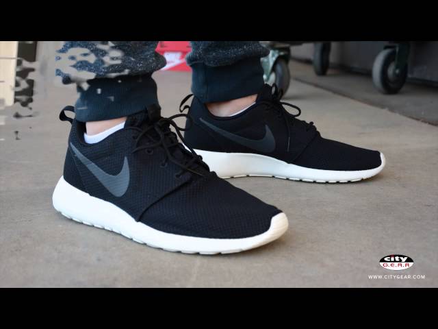 roshe one nike black