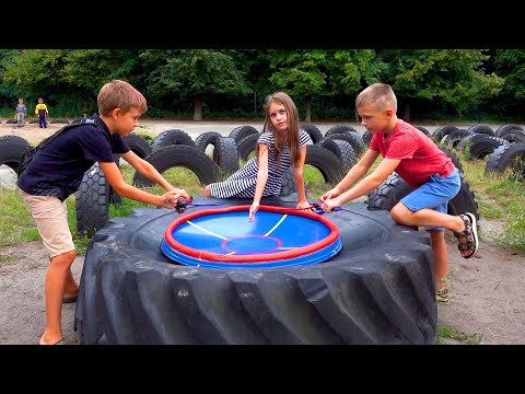 Video: Lego terakotová armáda na festivalu kreslení asfaltu. 3D kreativita planety Streetpainting