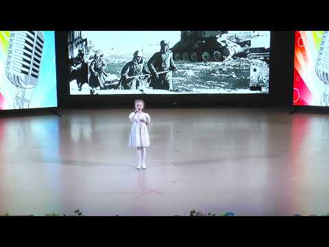 8.Ком Николь 