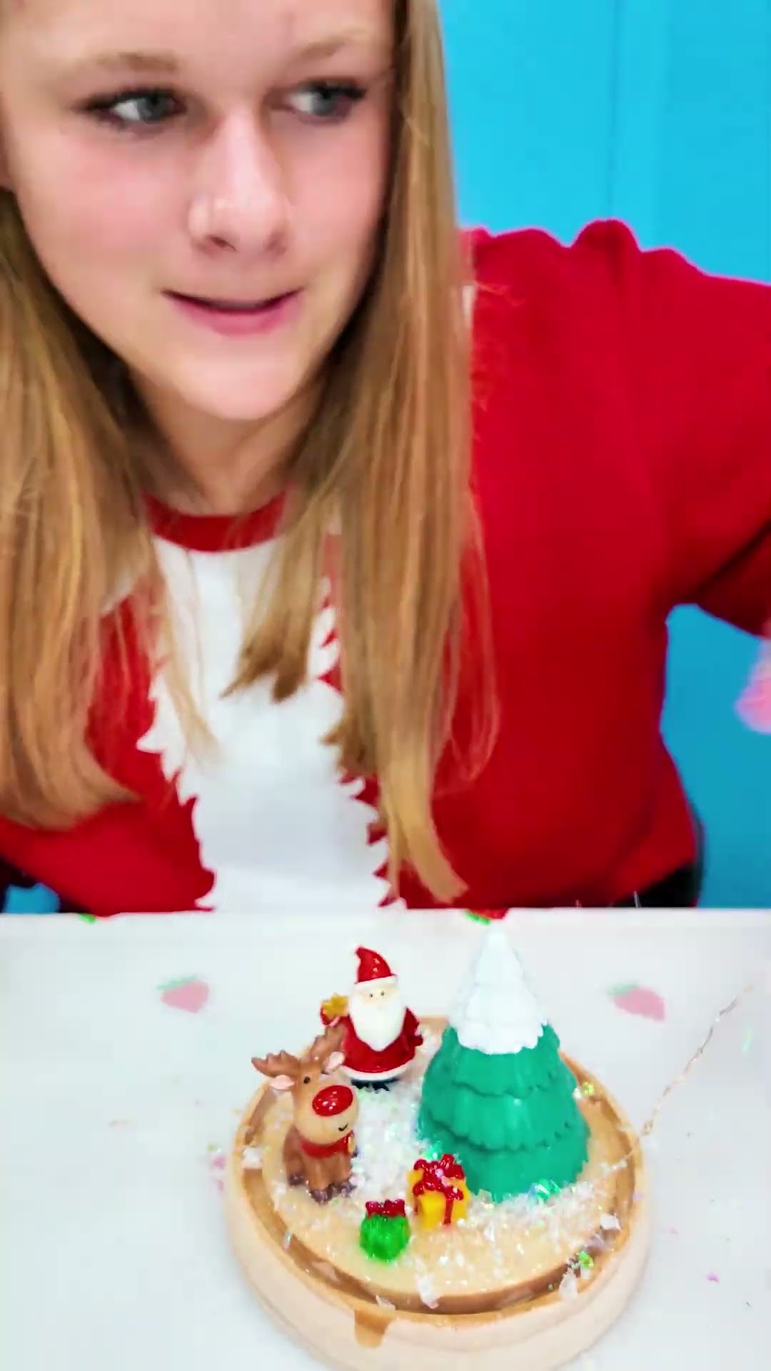 Assistant Crafts a DIY Santa a Rudolph Christmas Nightlight #FamilyFun #HolidayCraft