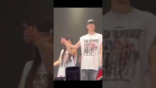 Download Lagu they are so cute!!Lee Hi and Yugyeom #aomg #aomgworldtour2023 #leehi #yugyeom #khiphop #shorts MP3