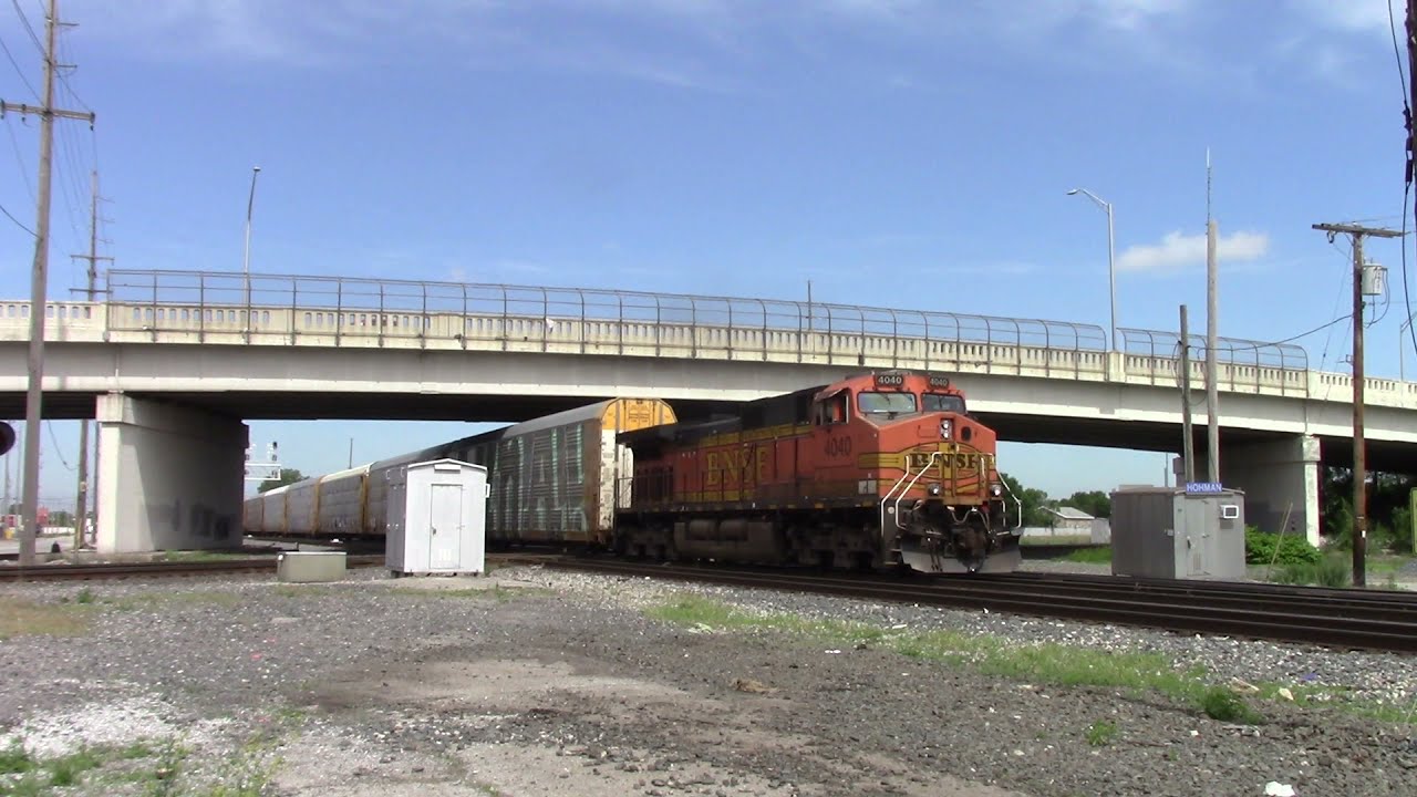 Eastbound BNSF autorack train on the IHB at Hammond, IN