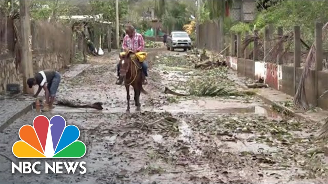 Hurricane Agatha Leaves Trail Of Destruction On Mexico's Pacific Coast - Floridas News Hurricane Agatha Leaves Trail Of Destruction On Mexico's Pacific Coast