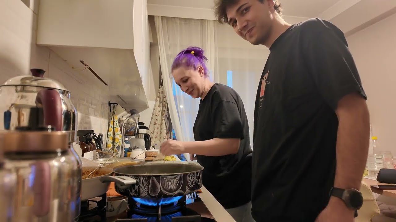 Sivaslı annem Lazanya yaparsa… Güya biz yapcaktık.. içli köfte mi? lazanya mı?