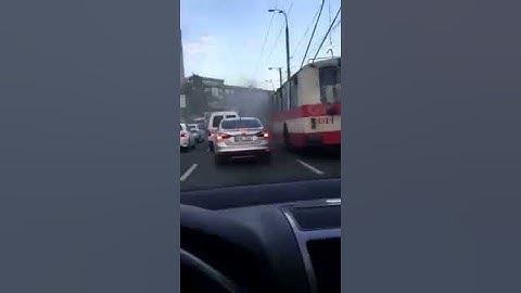 Троллейбус в столице загорелся на ходу