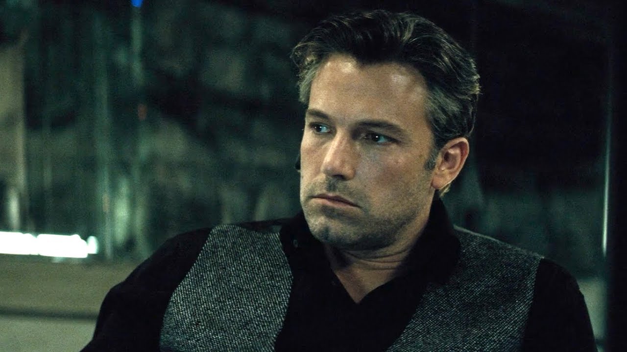 Мы преступники, Альфред. И всегда ими были. - YouTube