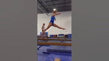 Switch leap straddle quarter