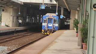 ［雙500］4208次與4183次區間車七堵交會(2列皆為機電更新車)