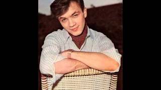 Download Lagu Gus Backus - Papa oh Momo; Regen, Regen 1960s MP3