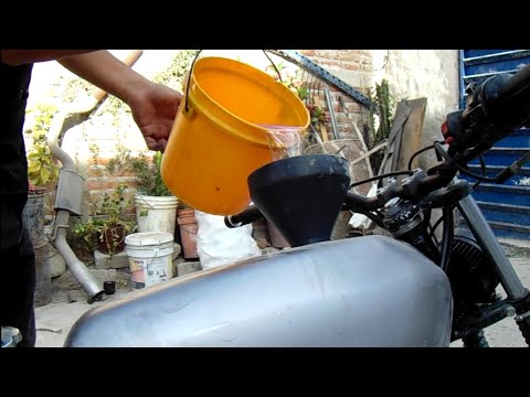 Vídeo: Una motocicleta estalvia gasolina?