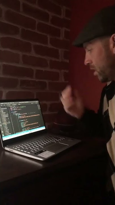 wait for the end 😱 Programmers lady #coding #python #programming #easy ...