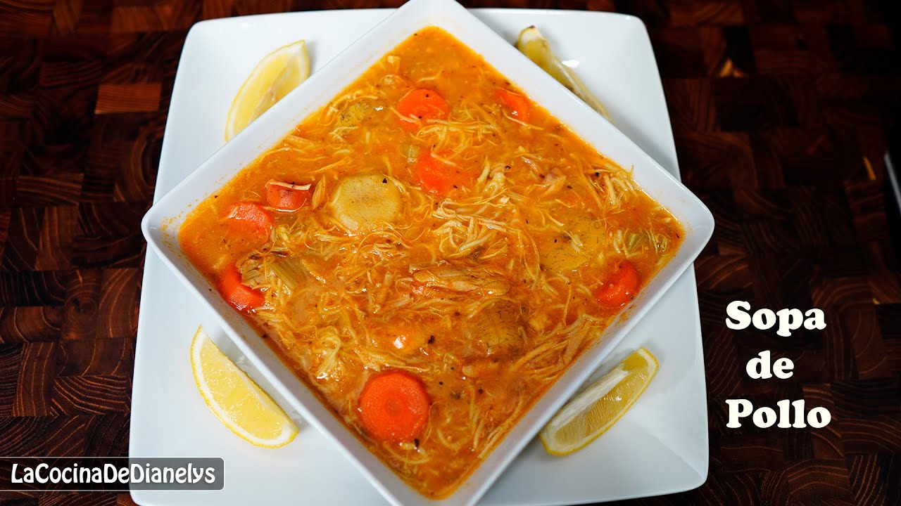 Disfruta de una deliciosa sopa o caldo casero de Pollo con un toque especial