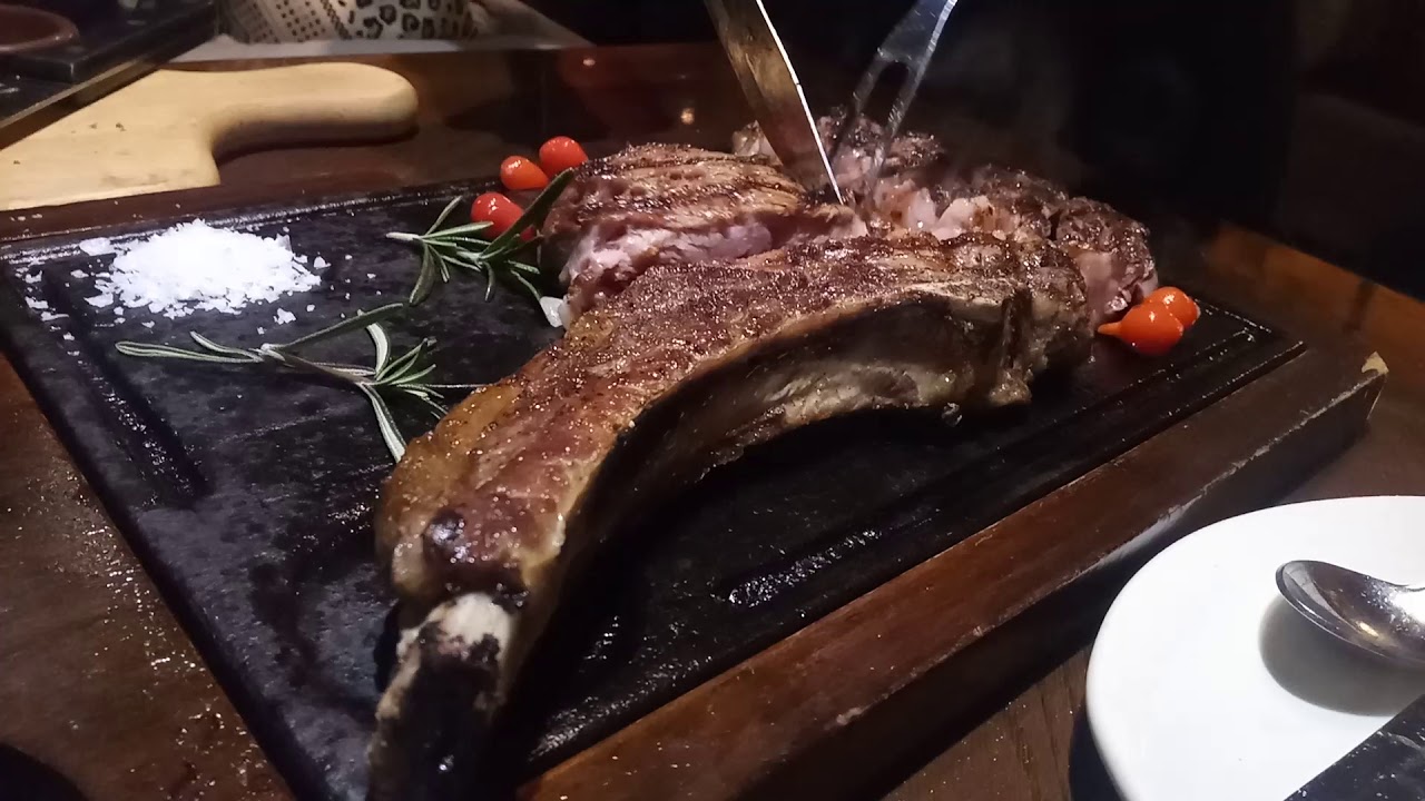 부천역 아웃백 토마호크 스테이크 OUTBACK TOMAHAWK STEAK - YouTube