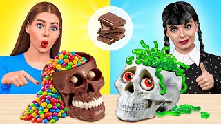 Desafío De Comida Real vs. De Comida Chocolate con Wednesday Addams | Desafío Loco Multi DO