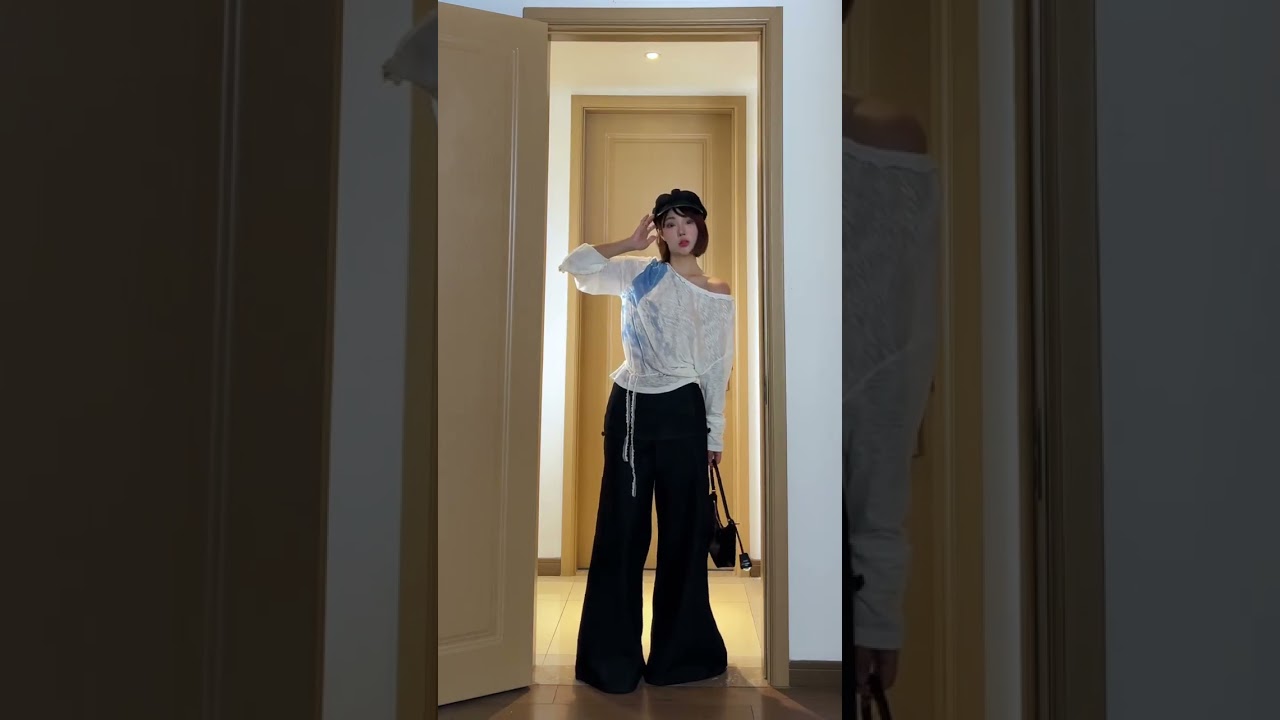 When pear-shaped figures wear the right clothes...