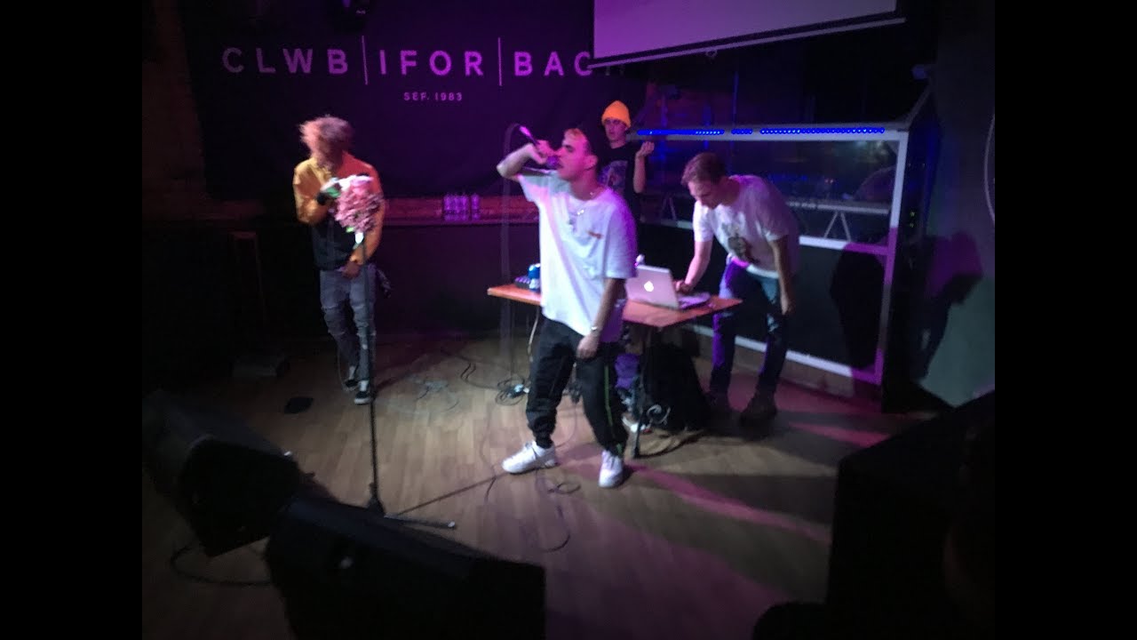 KingKhan Headline Show   clwb ifor bach