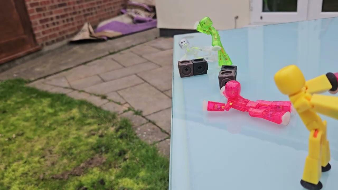 Green stikbot touches grass (10 subscriber special)