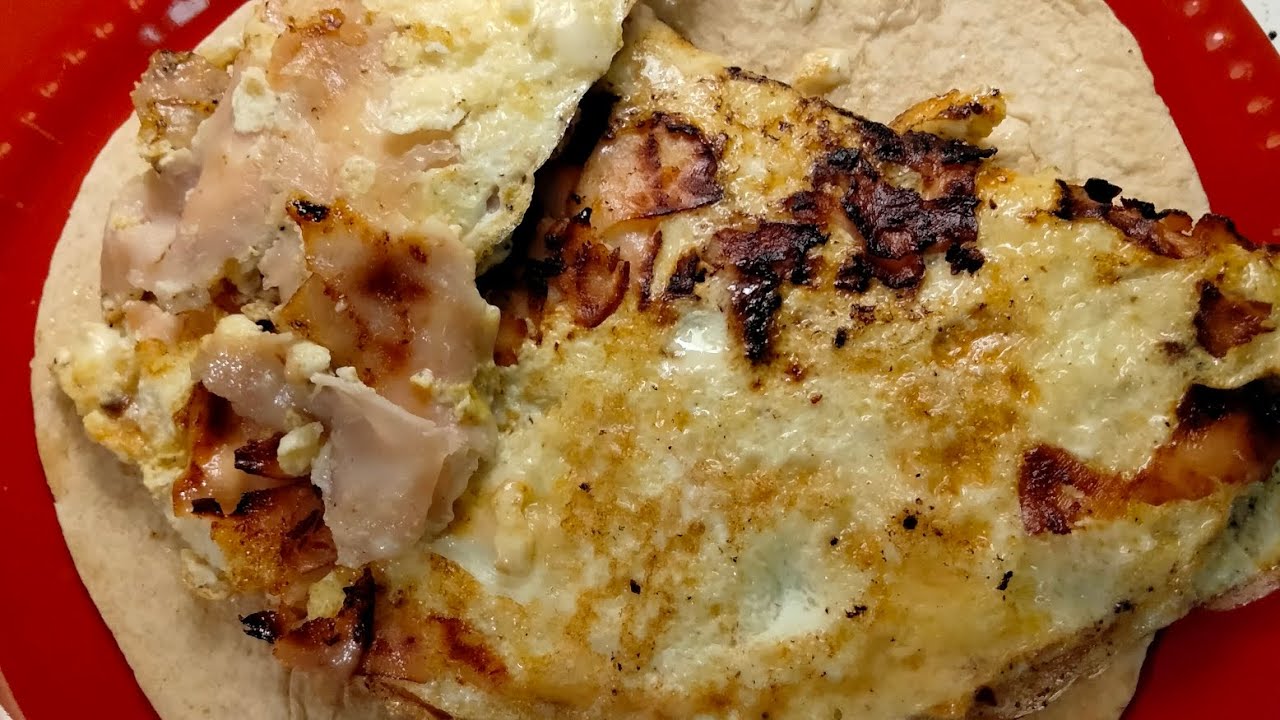 Индейка с низким содержанием натрия, омлет из яичных белков и сыра в низкоуглеводной лепешке 🥰