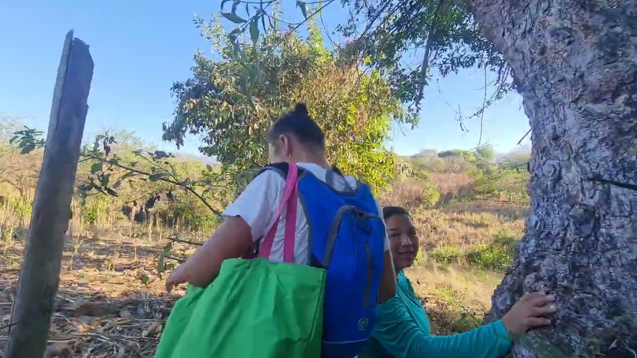 Y seguimos en la mision  y el rey de la casa feliz  bendiciones para todos vean haata el final 