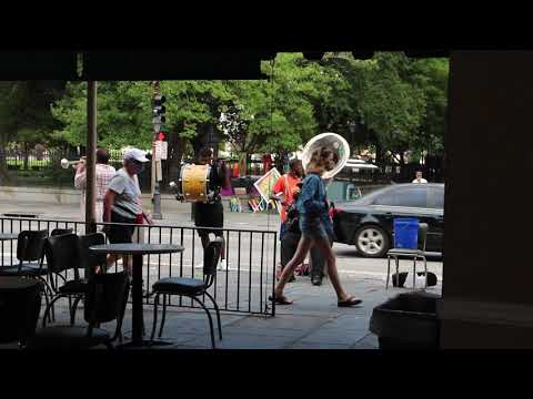 Live jazz from Cafe Du Monde