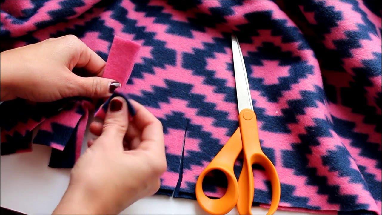 Tied Fleece Blanket Tutorial, No Sew Craft, No Sew Blanket Pattern -   Singapore