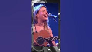 Thumbnail of Ορέστης Ντάντος & Ιουλία Καραπατάκη - Τακούνια Για Καρφιά | Lyric Video