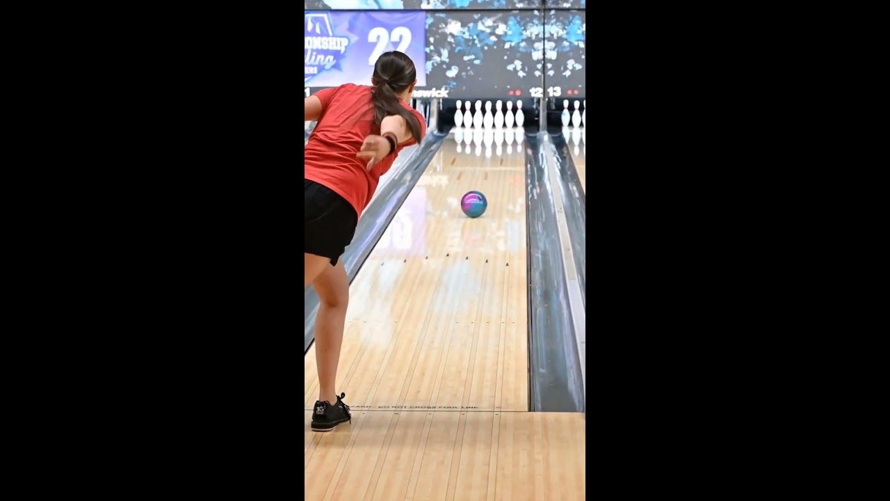 PWBA Bowler Has Super Smooth Release Shorts Bowling Bowlingchampionship Sports Bowlingchamp