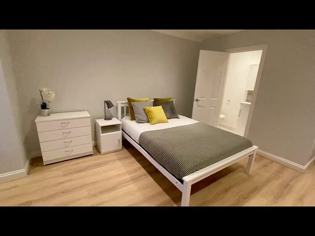 Superb Double Ensuite Room in Mitcham Main Photo