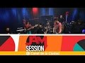 Toti Iglesias toca algunos clásicos de Jóvenes Pordioseros en Jam Session