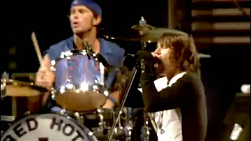 Red Hot Chili Peppers - Parallel Universe - Live at Slane Castle