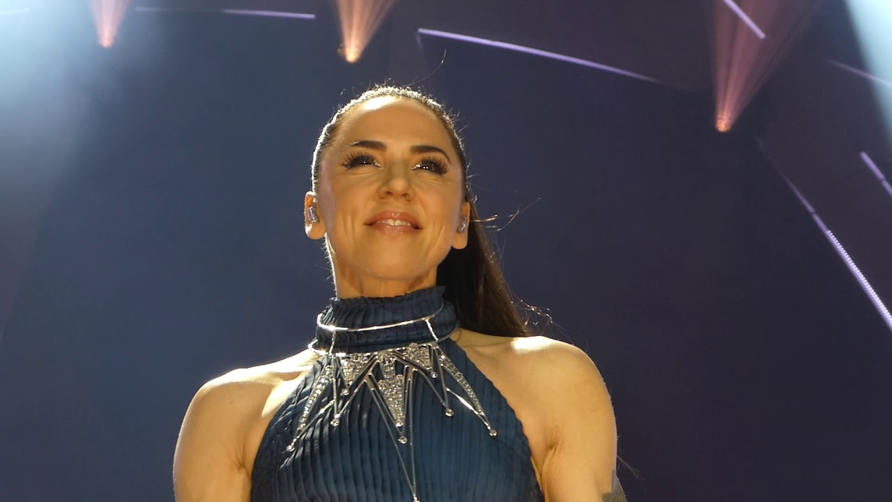 Spice Girls - Viva Forever (Live in Manchester 01/06/19)