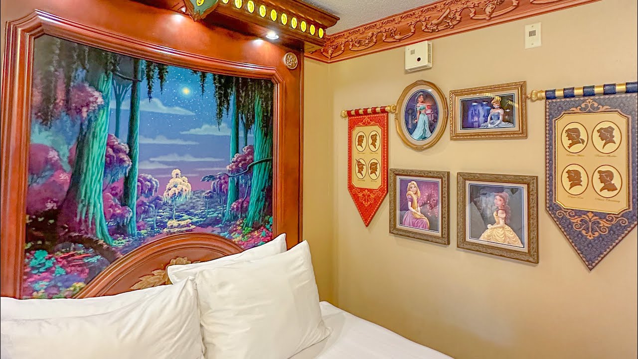 Staying in Princess Tiana's ROYAL GUEST ROOM Disney's Port Orleans