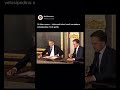 14 ildən sonra Mark Rutte vəzifəsini sadə şəkildə təhvil verdi.
