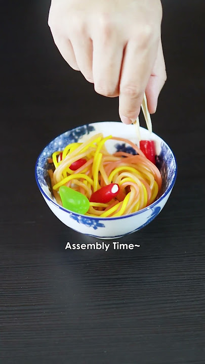 Let's try 🍜: Raindrops' Gummy Candy Noodles 🍬
