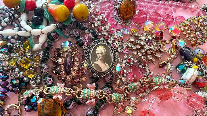 Unbagging Splendid Jewelry from Dana Stewart Coate...