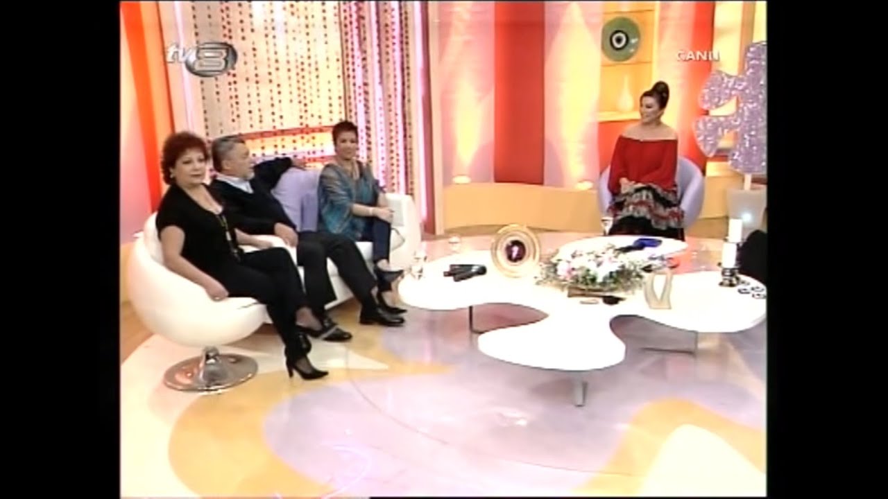 (Selçuk - Rana - Nilüfer Alagöz Kardeşler) (26.12.2007) - HAFTA İÇİ HER GÜN NİLGÜN BELGÜN (ARŞİV)