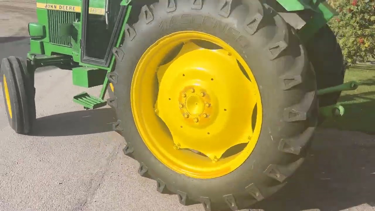 Veterantraktor John Deere 1630