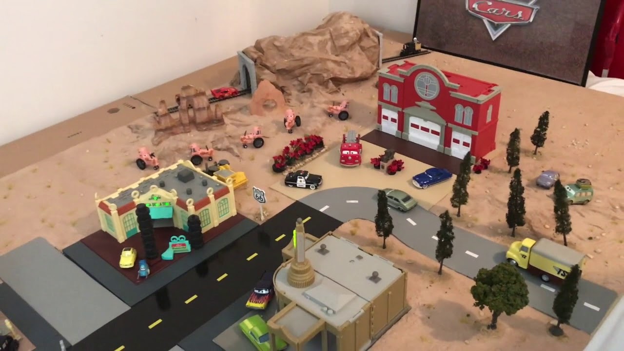 Disney Pixar Cars Radiator Springs. Visitor back in Town - YouTube