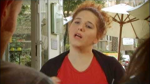 סליחה, אולי תמצצי לי?...