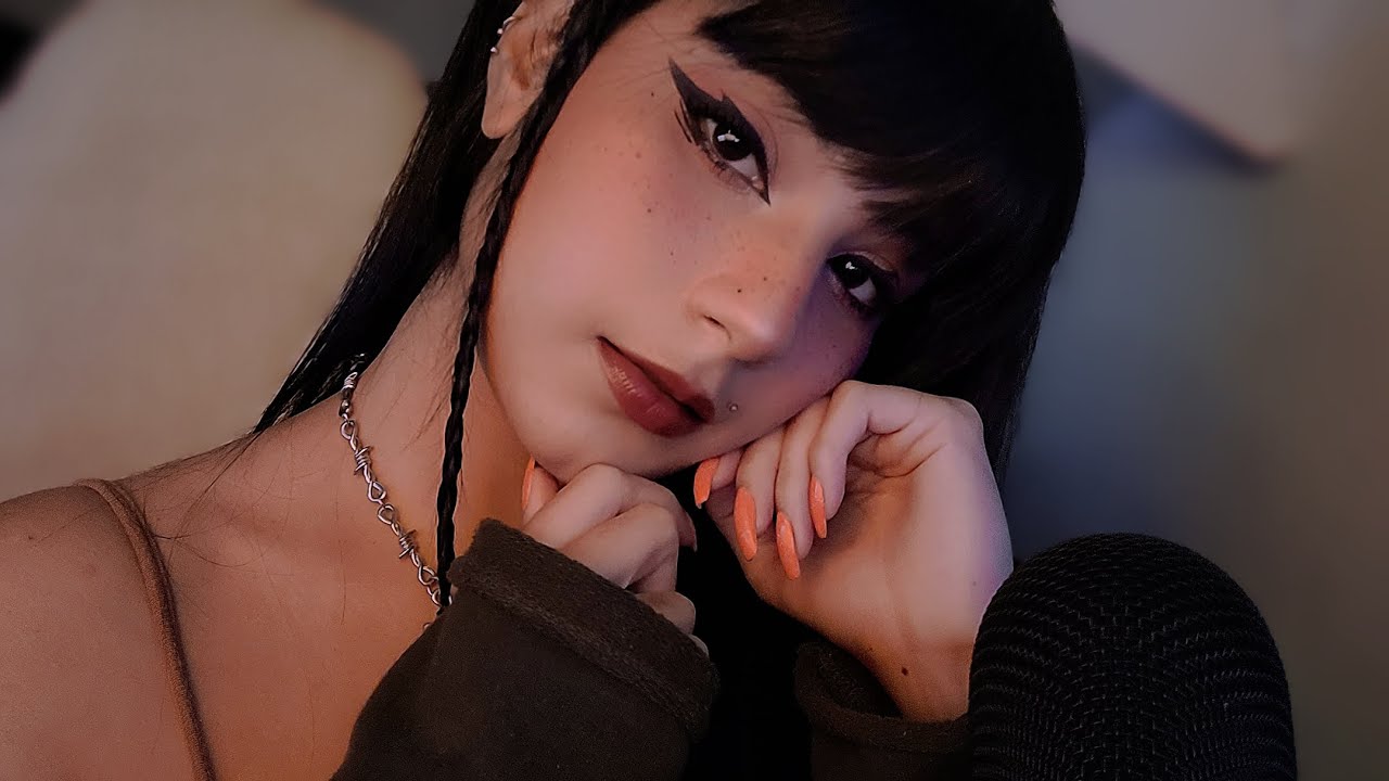 ASMR | ESSA BRUXA VAI TE CAUSAR MUITOS ARREPIOS