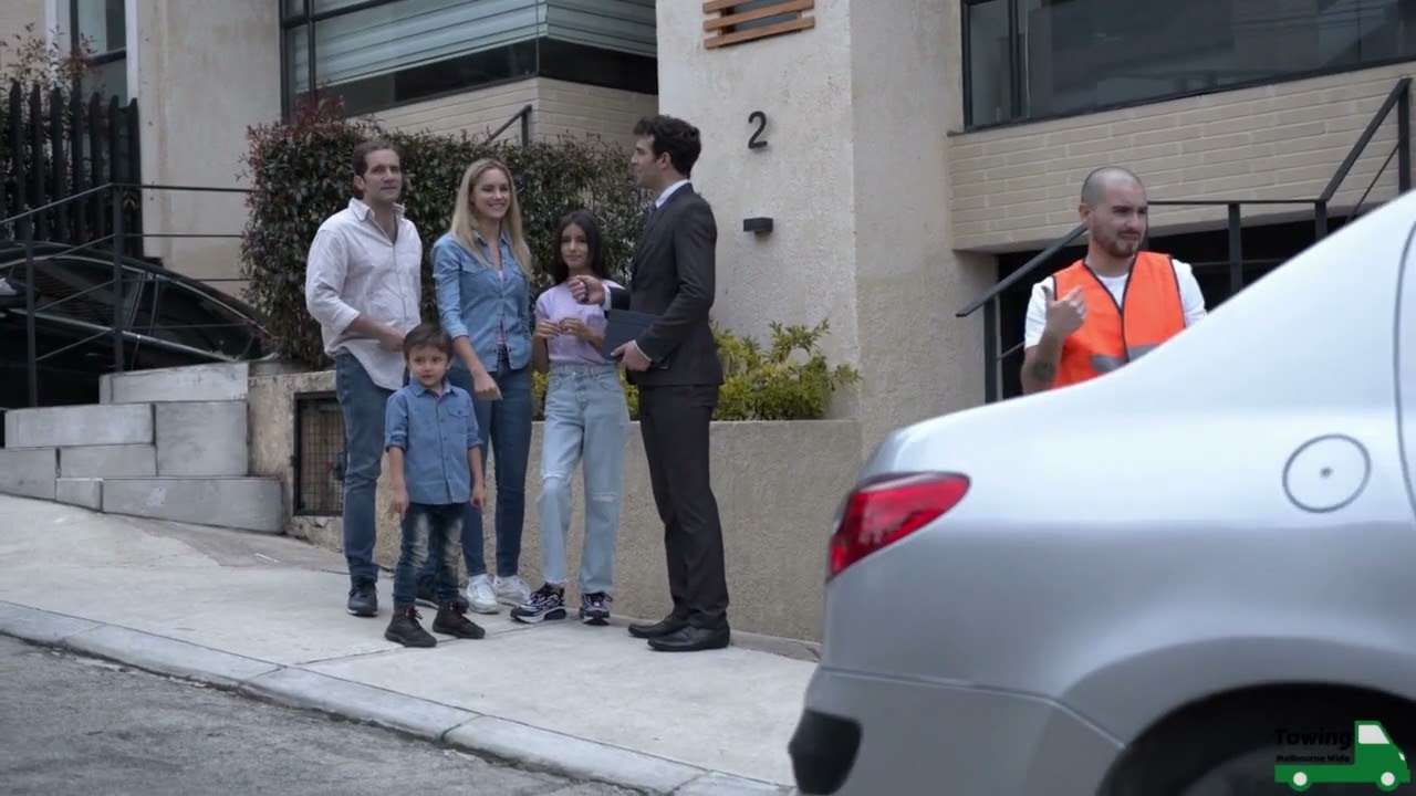 Our fleet consists of a wide range of commercial tow trucks and passenger tow trucks