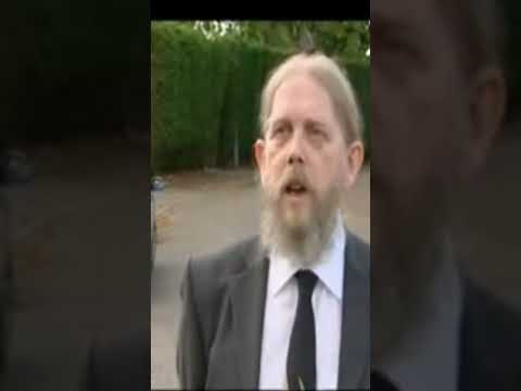 Bloke on sky