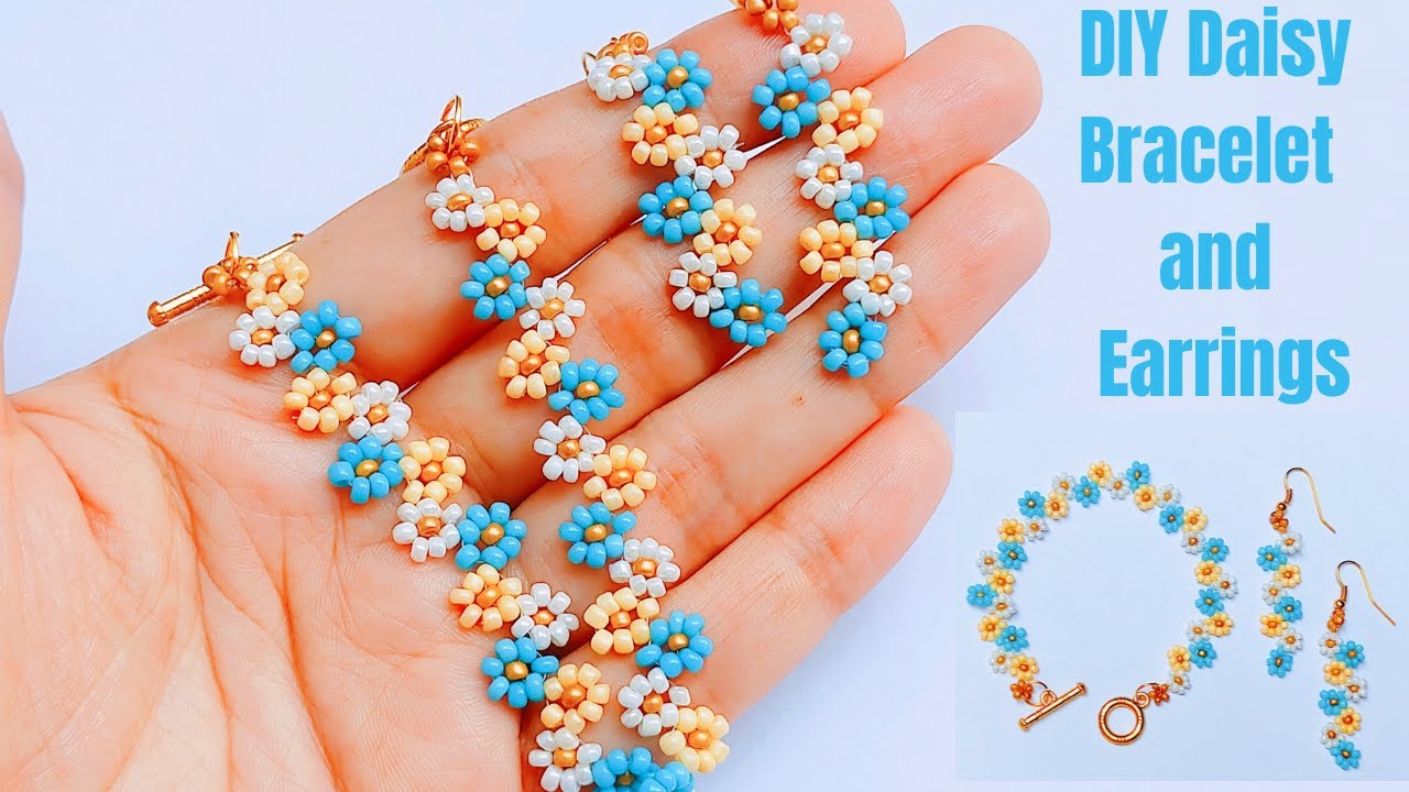 Seed Bead Bracelet / Daisy Bead Bracelet / Flower Bead 