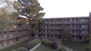 Tour Cooper Hall