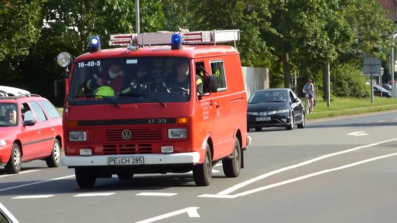 (HD) Feuerwehr Einbeck KdoW \u0026 TLF 16/25 fahren zu einer ausgelösten Brandmeldeanlage