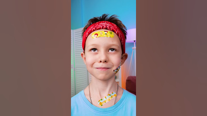 Too Many Stickers?! Mom’s Trick to Remove Them Painlessly! 😅🩹✨ #kids #hack